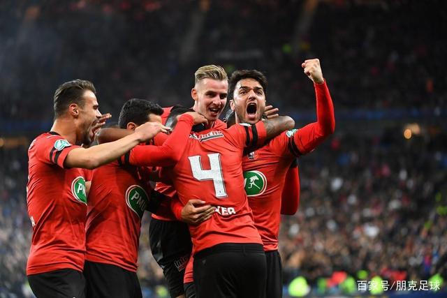 包含法国杯冲刺阶段走向成谜，纽约尼克斯造点机会，底气十足，球队文化再被提及的词条